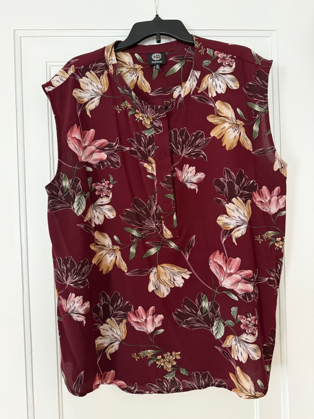 bobeau Burgundy Floral Sleeveless Blouse